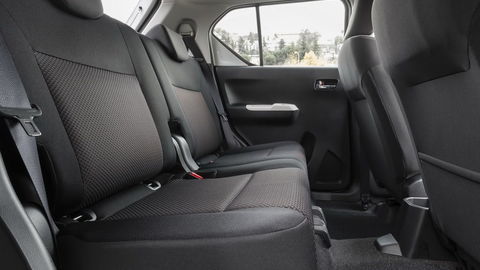 Thumb interior   rear seats