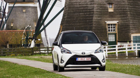 Thumb 2017 toyota yaris dynamic 41