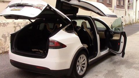 Thumb tesla modelx a2