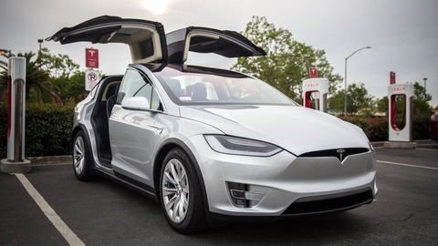 Thumb tesla modelx sk