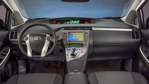 Thumb 2012 2013 toyota prius plugin cockpit 1