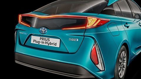 Thumb 2017 prius plug in hybrid det 09