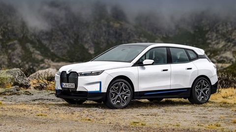 BMW iX už dostalo prvé európske ceny ceny. V ponuke bude v dvoch verziách