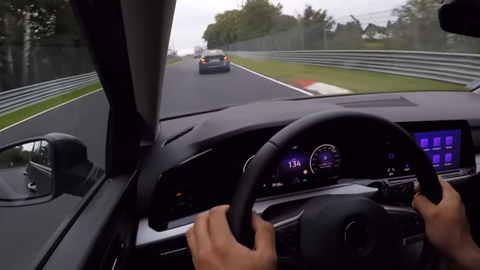 Ani sériový VW Golf TDI sa na Nürburgringu nestratí (VIDEO)  