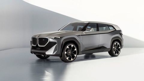 BMW Concept XM je predobrazom osemvalcového "superSUV", ktoré príde v roku 2022