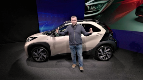 Nová Toyota Aygo X 2022: Z mini auta štýlový crossover postavený na základoch Yarisa (VIDEO)