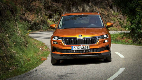 Škoda Karoq 1.5 TSI DSG 2022: Diétny facelift, ale s Matrix svetlami a bez elektrifikácie motorov (VIDEO)