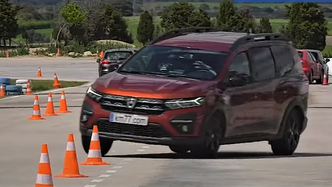 Dacia Jogger v losom teste: Neprekvapivo výrazne nedotáčavá (VIDEO)