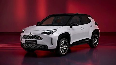 Nová Toyota Yaris Cross GR SPORT 2023: Hybrid, štvorkolka a teraz ešte viac štýlu
