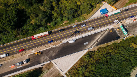 Diaľničiari budú v roku 2023 opravovať mosty. Pripravte sa na zdržania