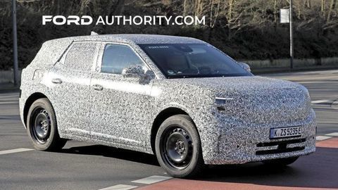 Thumb ford meb based electric crossover prototype spy shots february 2023 exterior 004