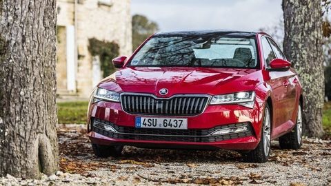 Slováci dali za auto z bazáru v priemere 17 tisíc eur. V porovnaní s rokom 2019 cena stúpla o polovicu!