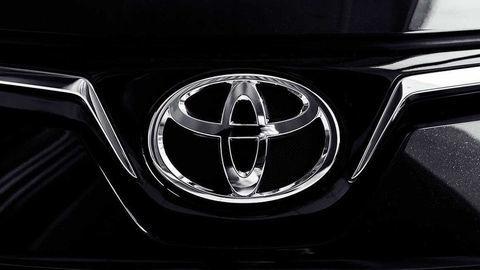 Použité batérie z elektrických áut Toyota budú slúžiť ako stacionárne úložisko energie