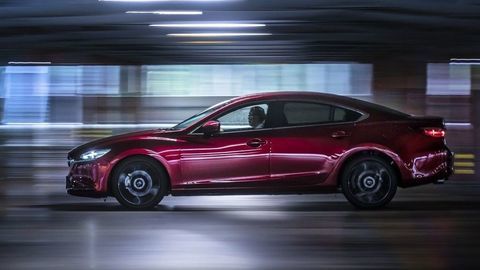 Nová Mazda 6 s pohonom zadných kolies a šesťvalcom? Netešme sa predčasne...