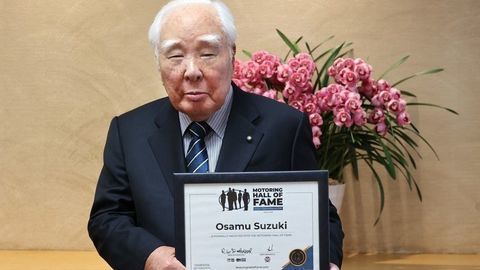 Vizionár Osamu Suzuki ako 39. člen Motoristickej siene slávy