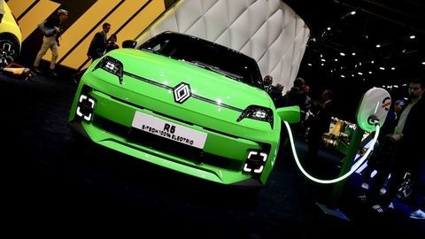 Renault 5 E-TECH Ženeva 2024: Nová automobilová popová ikona z Francúzska (VIDEO)