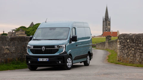 Nový Renault Master k dispozícii už aj na Slovensku. Poznáme ceny a motorizácie