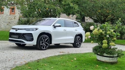 Nový VW Tayron 2024 je viac než „len“ predĺžený Tiguan (VIDEO)