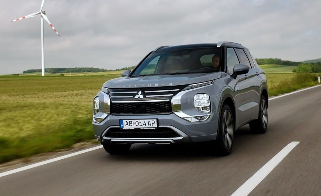 Mitsubishi Outlander 2.4 PHEV 2025 v podrobnom teste (VIDEOTEST)