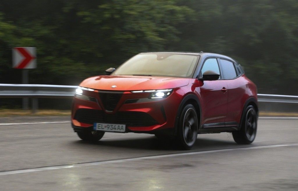 Alfa Romeo Junior Veloce 207 kW test video