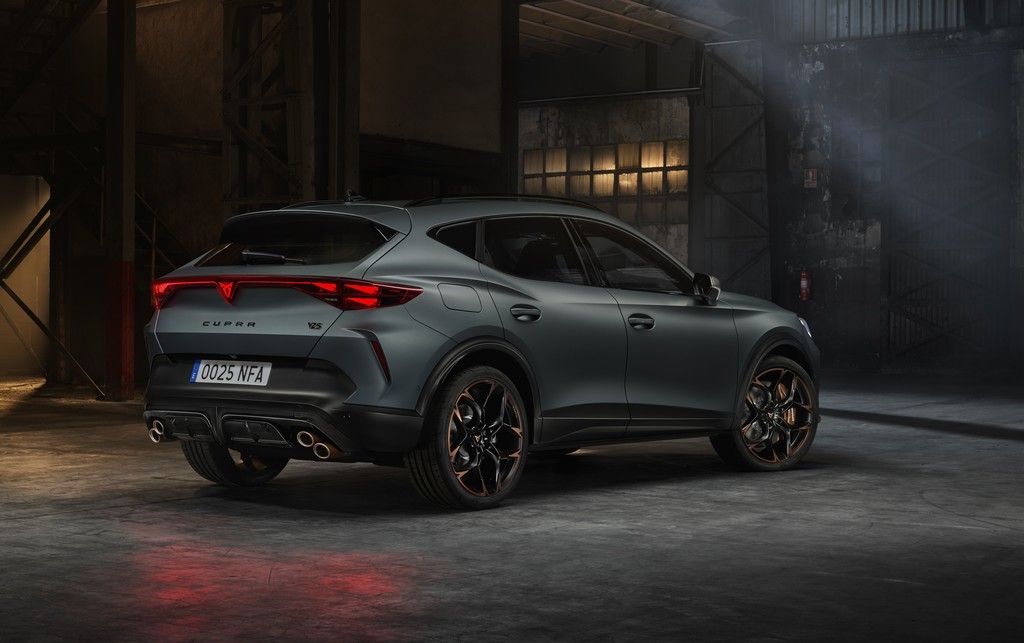 Cupra Formentor VZ5 2.5 TSI podrobnejšie: Kráľ Formentorov je späť v top forme!