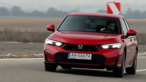 Thumb honda civic ehev sk test 2026 4k.00 21 47 14.still602