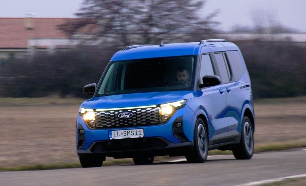 Ford Tourneo Ecourrier test video