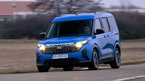 Thumb ford tourneo courier e sk test 2026 4k.00 26 58 21.still631