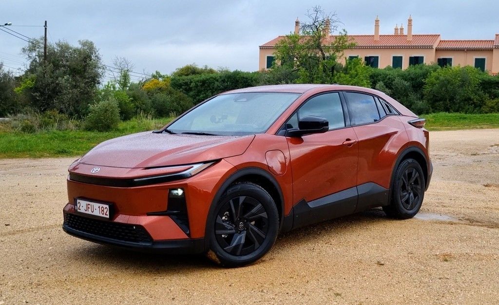 toyota c-hr+ video test