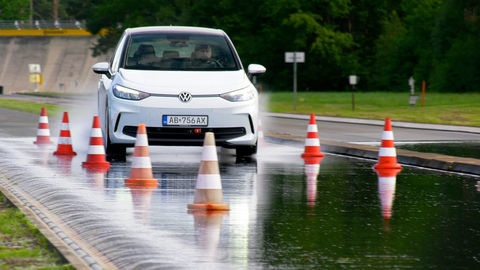 Thumb letne pneu sk test 2026 4k.00 11 07 09.still692