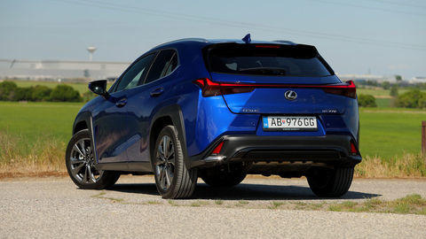 Thumb lexus ux300h kizuna f 2026 4k.00 04 02 23.still714