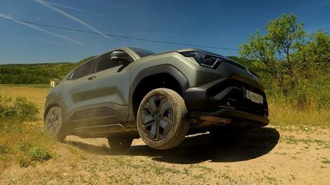 Thumb suzuki e vitara sk test 2026 4k.00 17 52 15.still744