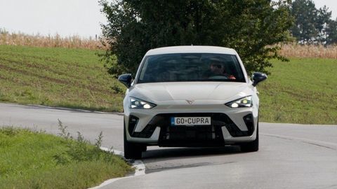 Thumb cupra leon sk test 2026 4k.00 10 26 11.still832
