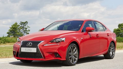 Lexus IS dostane nový turbomotor 200t