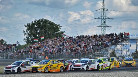 WTCC Slovakia ring: 1. preteky Muller, 2. preteky Loeb