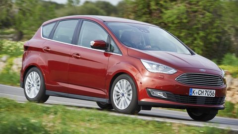 Motoring: Nový Ford C-Max, Renault Kadjar a Opel Adam Rocks