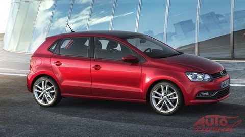 Volkswagen Polo sa po facelifte viac podobá na Golf a má nové motory