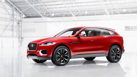 Prvé SUV značky Jaguar opäť zmenilo farbu a je bližšie k výrobe