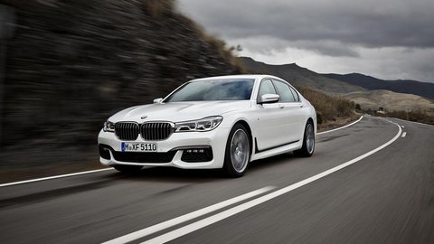 Nové BMW 7 naznačuje, čo budú mať dostupné autá o niekoľko rokov