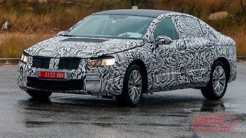 Nový Volkswagen Passat prvýkrát na verejnosti. Sedan i kombi