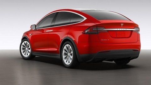 Tesla plní sen o rýchlom elektrickom SUV