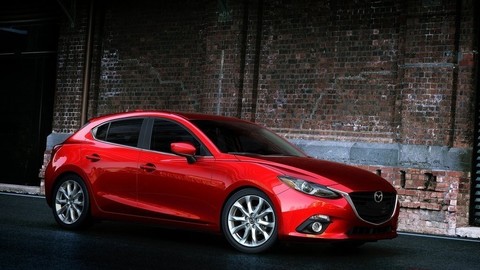 Nová Mazda3 má rovnakú základnú cenu ako Golf