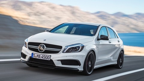 Mercedes A 45 AMG chce byť kráľom rýchlych hatchbackov