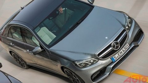 Vynovený Mercedes E 63 AMG dostal pohon 4x4