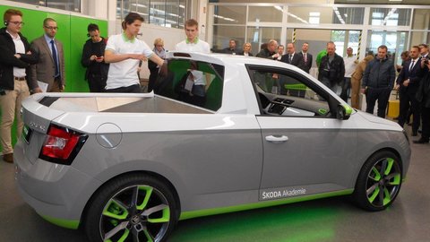 Učni postavili pickup Škoda FUNstar