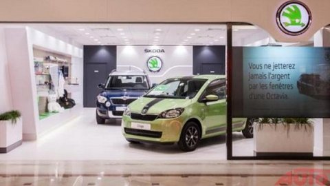 Škoda chce predávať inak. V Paríži má vlastný butik