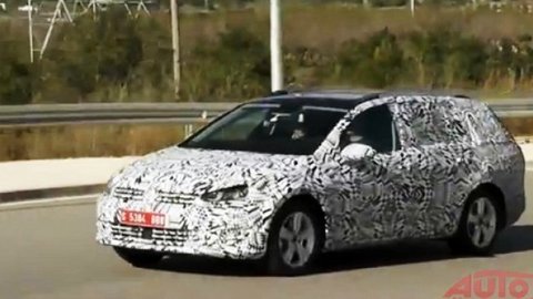 Volkswagen chystá nový kombík Golf Variant (video)