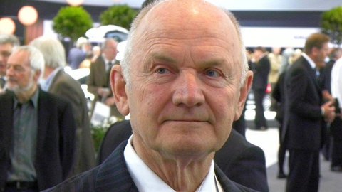 Patriarcha koncernu Volkswagen Ferdinand Piech nečakane odstúpil