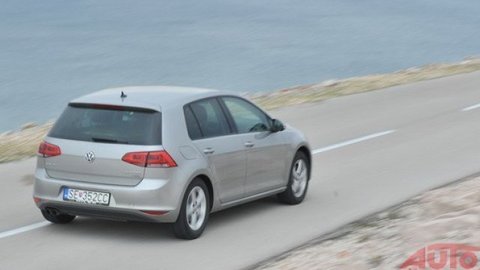 Prejde Golf na nádrž viac než Hyundai i30? (+porovnanie svetiel)