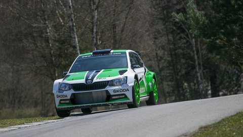 Motoring: Ohliadnutie za bratislavským autosalónom a Škoda Fabia R5 v plnom nasadení